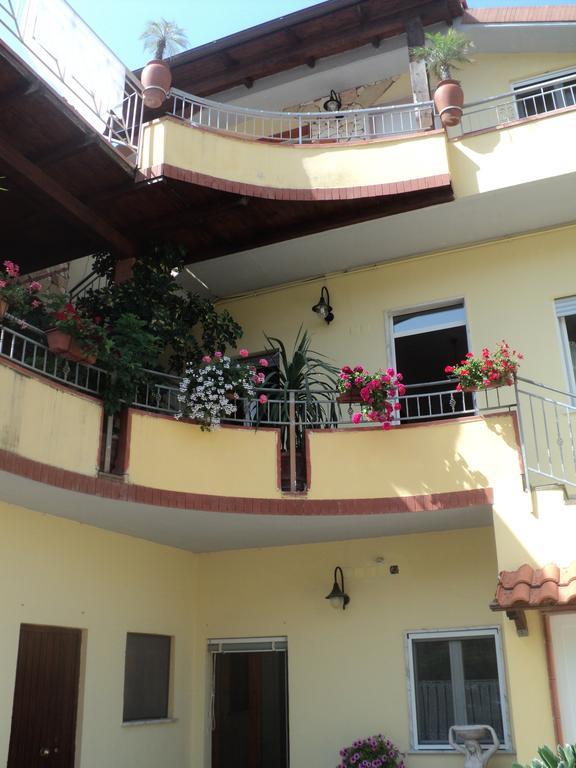Casa Vacanza Alice & Mari Ascea Exterior photo